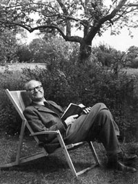 Gilbert Ryle - philosopher of Oxford, reader of Austen, sitter of deckchairs